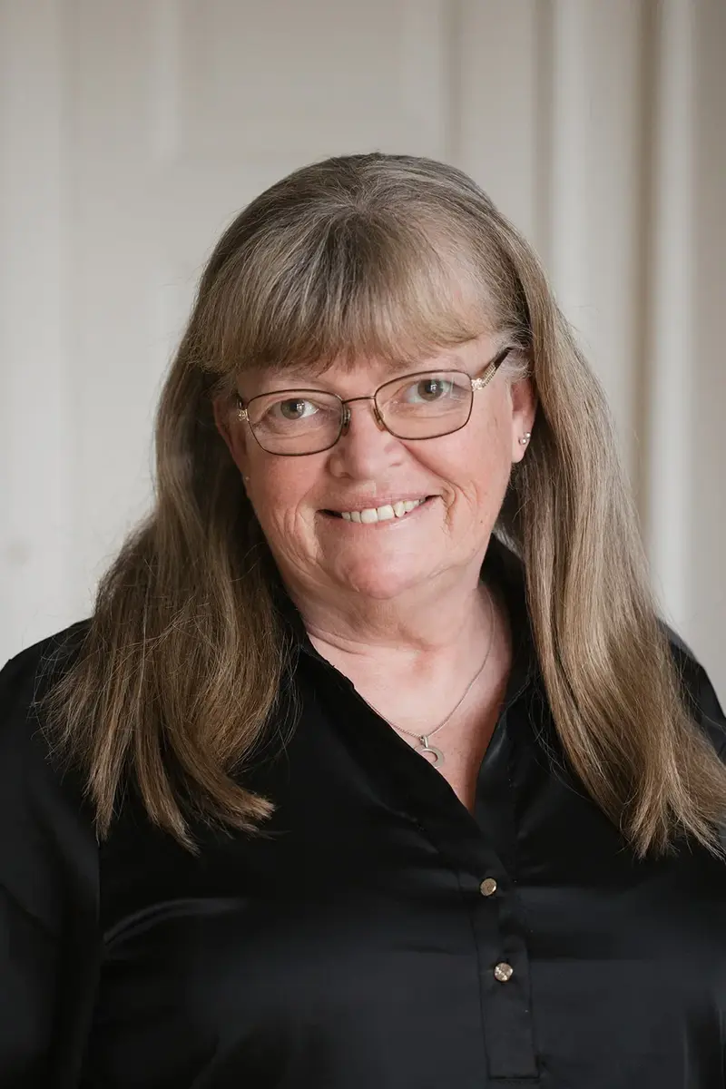 Marianne Andersson, Ekonomi & administration